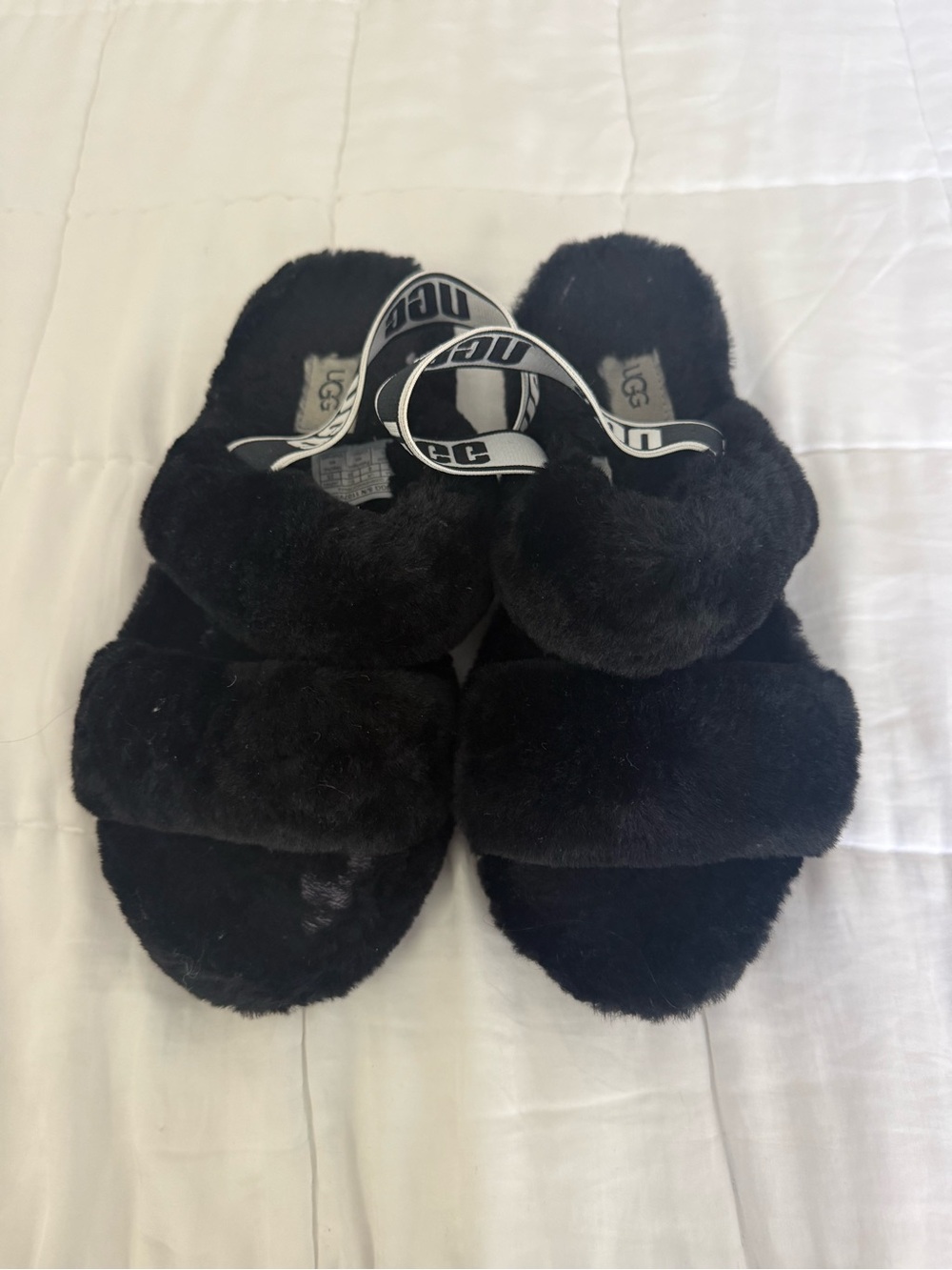 UGG Black Fluff Slide Sandals sz 8